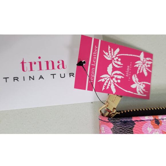 Trina Turk Wallet Black Floral Vegan Leather Zip Around Wallet NWT Retails $78 - Picture 5 of 6
